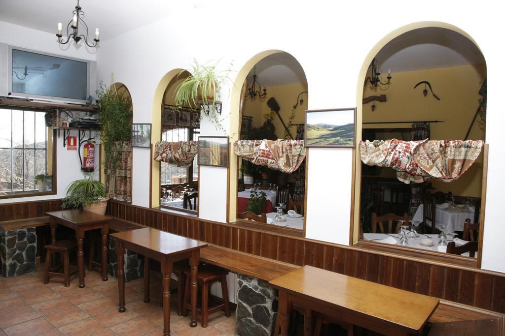 Hostal Restaurante Alto Rey Arroyo de las Fraguas Exterior foto